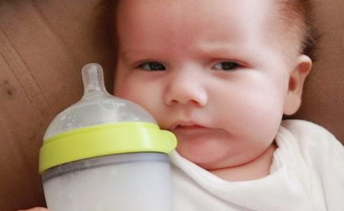 幼儿不吃奶粉怎么办 纠正方法有很多